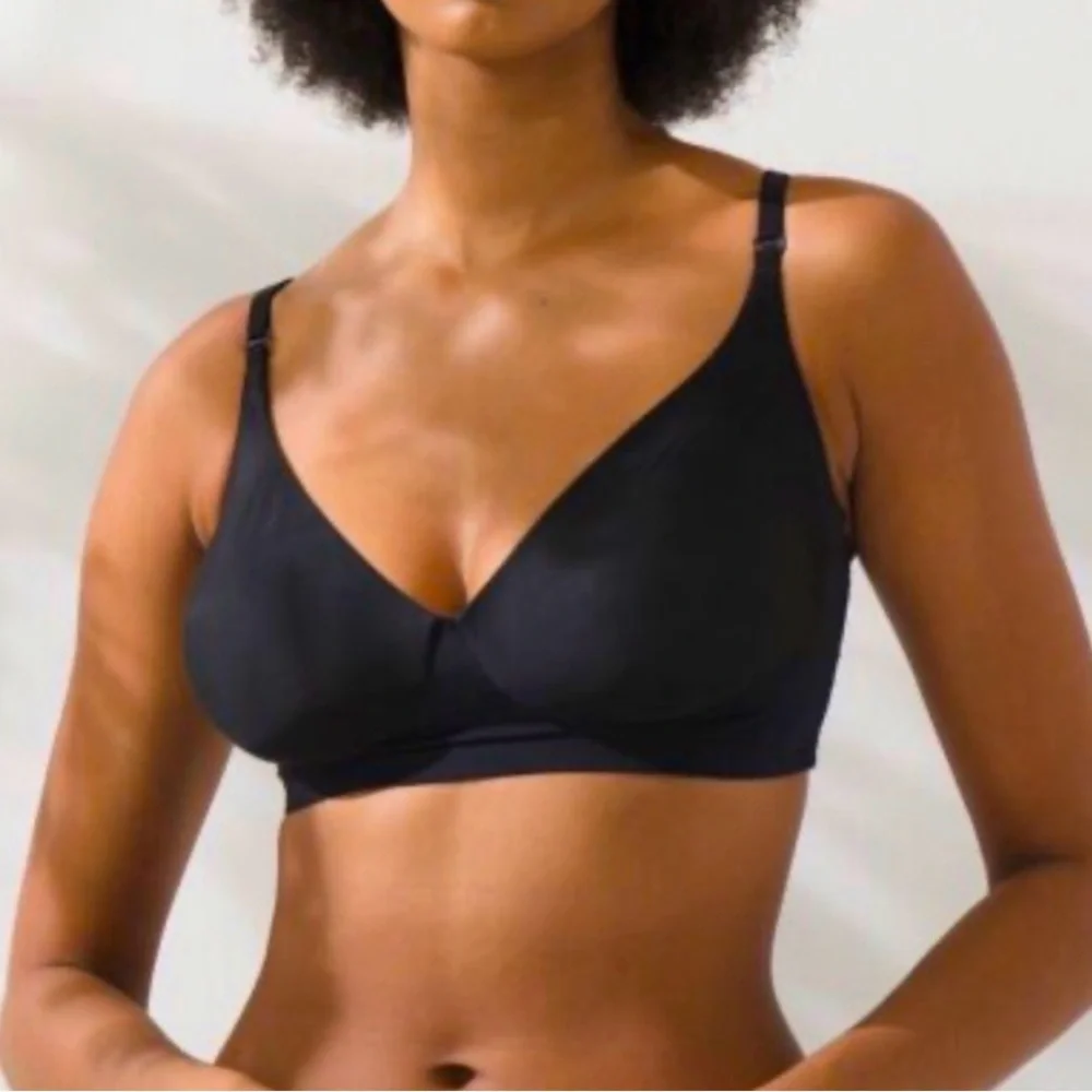 New Soma Embraceable Reversible unlined bralette Women’s Small Wireless Black